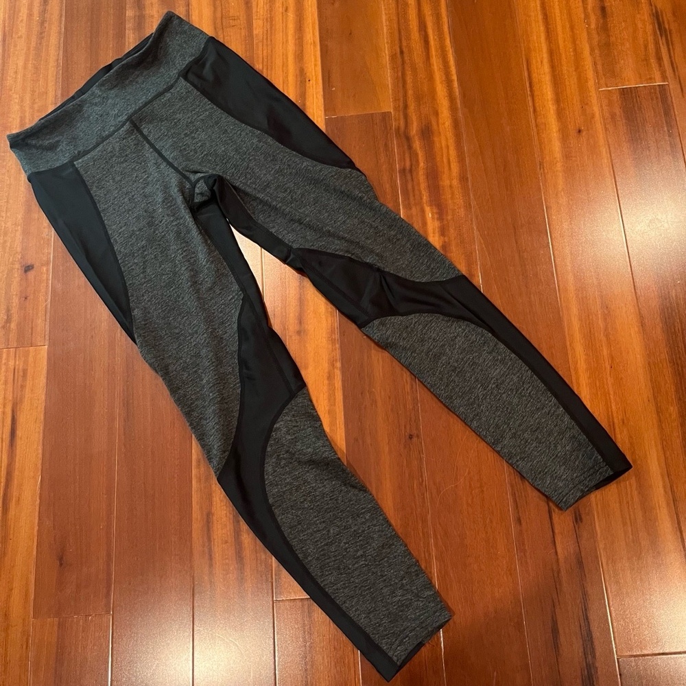 Free People‎ FP Movement Gray Black Leggings Pants Athletic Active Size Small